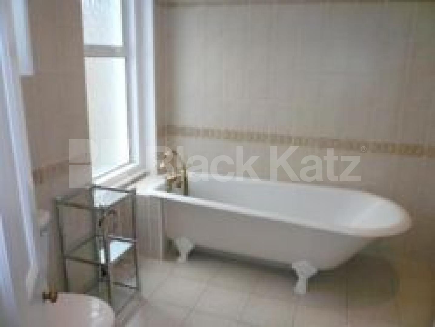 			4 Bedroom, 1 bath, 1 reception Flat			 Birchington Road, CROUCH END N8